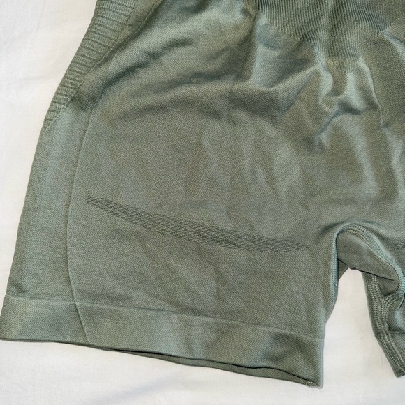 AYBL balance v2 seamless shorts olive green - Picture 6 of 10